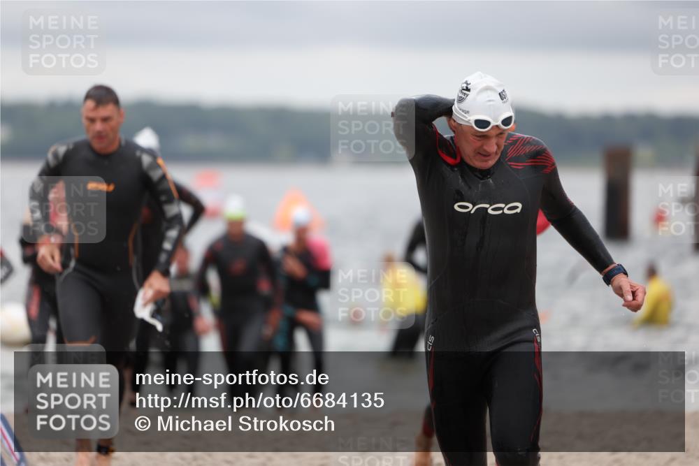 04.08.2024 - OstseeMan Michael Strokosch http://msf.ph/oto/6684135 04.08.2024 10:15:05 Schwimmen 428, 627, 663, 715, 753, 756, 782, 788, 788, 809, 814 meine-sportfotos.de