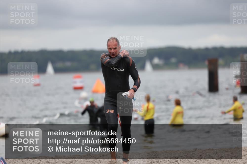 04.08.2024 - OstseeMan Michael Strokosch http://msf.ph/oto/6684450 04.08.2024 10:16:42 Schwimmen 708, 736, 736, 795 meine-sportfotos.de