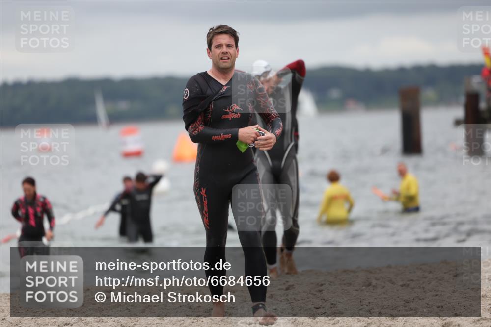 04.08.2024 - OstseeMan Michael Strokosch http://msf.ph/oto/6684656 04.08.2024 10:17:49 Schwimmen 451, 451, 493, 573, 612, 633, 662, 679, 749, 937 meine-sportfotos.de