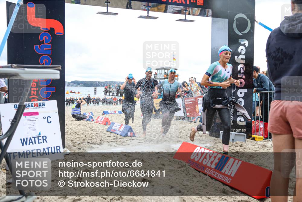04.08.2024 - OstseeMan Strokosch-Dieckow http://msf.ph/oto/6684841 04.08.2024 09:45:20 Schwimmen 203, 221, 239, 277, 285, 296, 327 meine-sportfotos.de