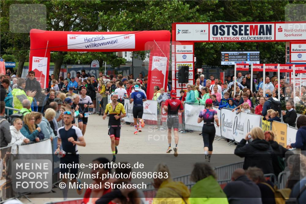 04.08.2024 - OstseeMan Michael Strokosch http://msf.ph/oto/6696683 04.08.2024 13:53:38 Laufen 116, 123, 175, 343, 437, 503, 511, 590, 602, 662, 695, 745, 760, 769, 772, 784, 837, 1156, 1200, 1206, 1210, 1235 meine-sportfotos.de