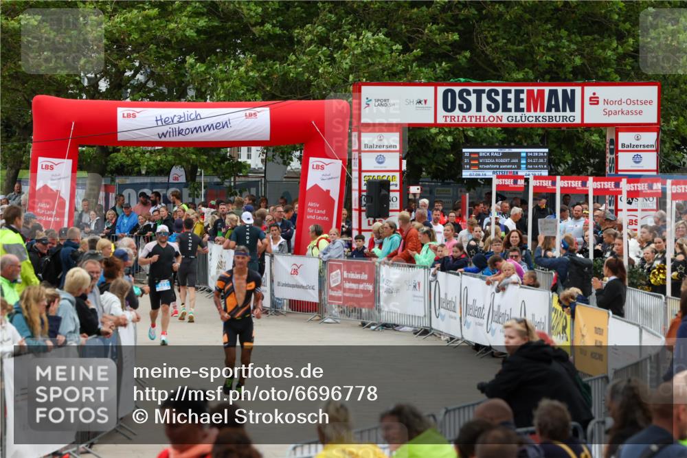 04.08.2024 - OstseeMan Michael Strokosch http://msf.ph/oto/6696778 04.08.2024 13:54:09 Laufen 323, 350, 353, 378, 390, 398, 400, 466, 502, 524, 617, 622, 736, 768, 856, 871, 1167, 1237 meine-sportfotos.de