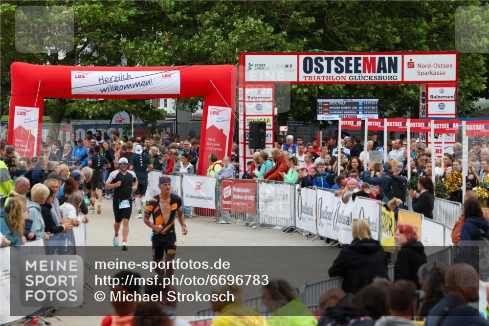 04.08.2024 - OstseeMan Michael Strokosch http://msf.ph/oto/6696783 04.08.2024 13:54:10 Laufen 323, 350, 378, 398, 400, 466, 502, 524, 617, 622, 736, 768, 856, 871, 1167, 1237 meine-sportfotos.de