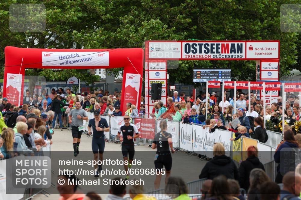 04.08.2024 - OstseeMan Michael Strokosch http://msf.ph/oto/6696805 04.08.2024 13:54:19 Laufen 133, 228, 323, 350, 378, 398, 466, 524, 617, 622, 631, 683, 736, 748, 774, 871, 919, 978, 1237 meine-sportfotos.de