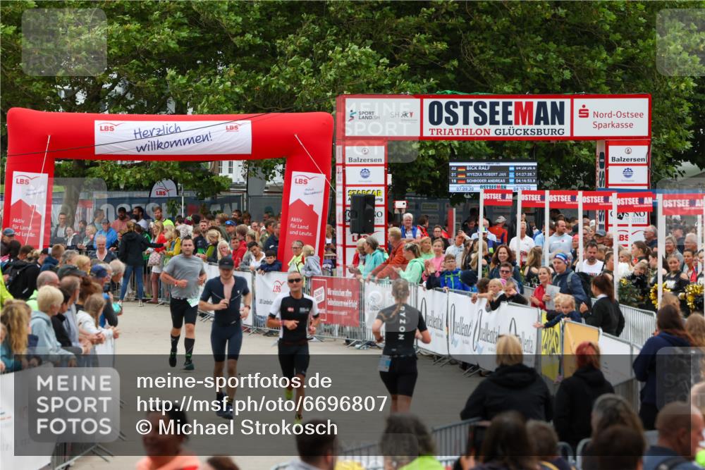 04.08.2024 - OstseeMan Michael Strokosch http://msf.ph/oto/6696807 04.08.2024 13:54:20 Laufen 133, 228, 323, 350, 378, 398, 466, 524, 617, 622, 631, 683, 736, 748, 774, 871, 919, 978, 1237 meine-sportfotos.de