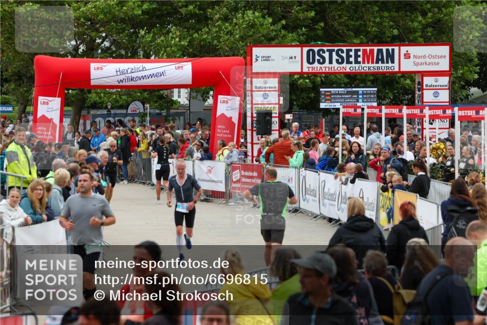 04.08.2024 - OstseeMan Michael Strokosch http://msf.ph/oto/6696815 04.08.2024 13:54:27 Laufen 90, 133, 228, 323, 350, 378, 398, 517, 524, 617, 631, 683, 736, 748, 774, 919, 978, 1237, 1287 meine-sportfotos.de