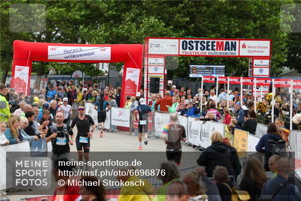 04.08.2024 - OstseeMan Michael Strokosch http://msf.ph/oto/6696876 04.08.2024 13:54:54 Laufen 90, 94, 286, 392, 413, 495, 504, 534, 536, 563, 605, 682, 707, 747, 811, 874, 1142, 1147, 1185 meine-sportfotos.de