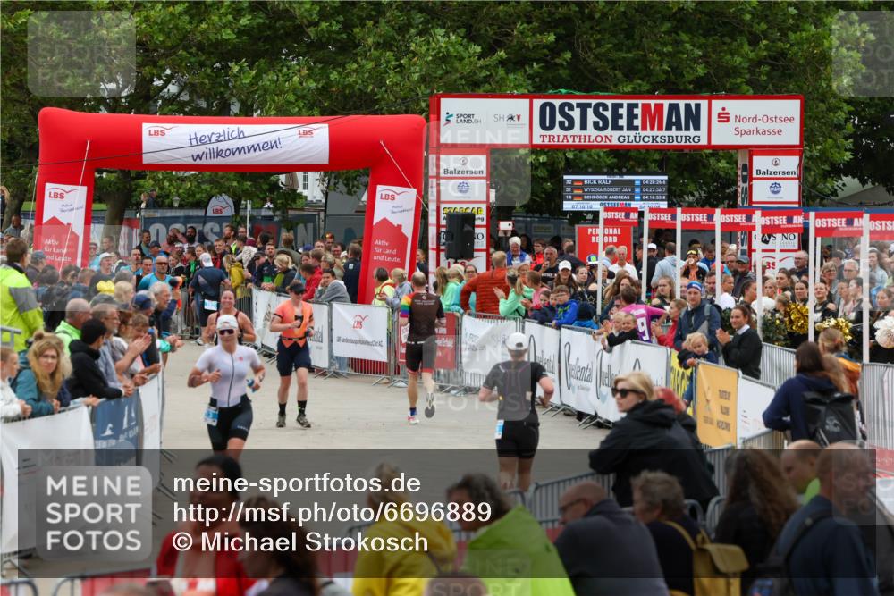 04.08.2024 - OstseeMan Michael Strokosch http://msf.ph/oto/6696889 04.08.2024 13:54:59 Laufen 94, 233, 274, 286, 331, 413, 495, 504, 534, 536, 563, 707, 747, 811, 874, 1124, 1142, 1147, 1185, 1274 meine-sportfotos.de