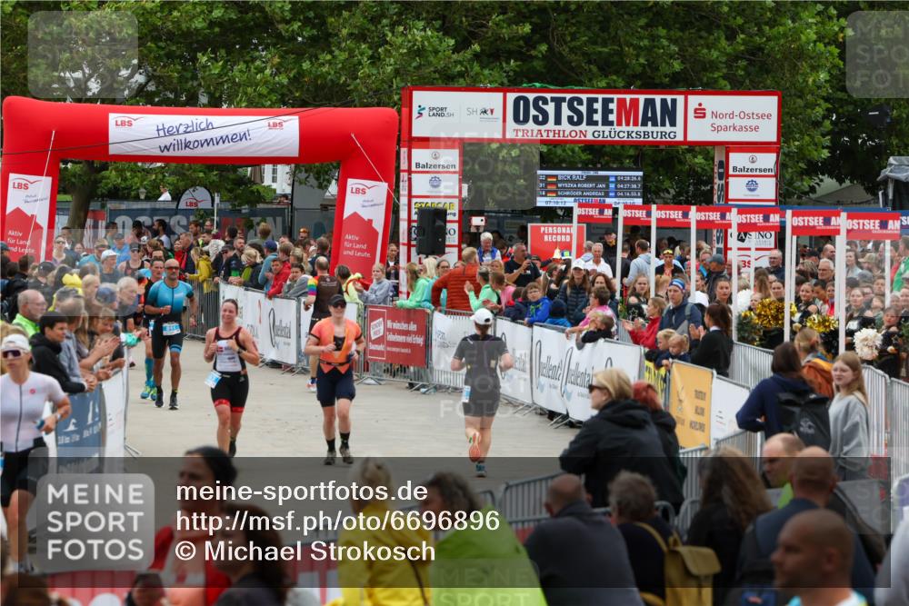 04.08.2024 - OstseeMan Michael Strokosch http://msf.ph/oto/6696896 04.08.2024 13:55:02 Laufen 94, 233, 274, 286, 331, 413, 495, 504, 536, 563, 707, 747, 777, 811, 874, 1124, 1142, 1147, 1185, 1192, 1274 meine-sportfotos.de
