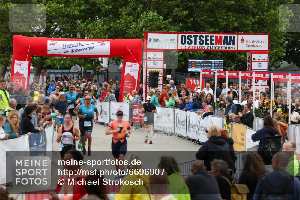 04.08.2024 - OstseeMan Michael Strokosch http://msf.ph/oto/6696907 04.08.2024 13:55:04 Laufen 69, 89, 94, 233, 274, 286, 331, 413, 495, 504, 563, 707, 747, 777, 811, 874, 1124, 1142, 1147, 1185, 1192, 1274 meine-sportfotos.de