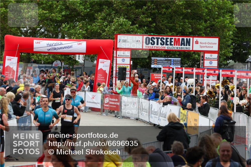 04.08.2024 - OstseeMan Michael Strokosch http://msf.ph/oto/6696935 04.08.2024 13:55:10 Laufen 69, 89, 94, 233, 274, 286, 331, 413, 428, 444, 478, 493, 504, 563, 651, 707, 747, 777, 811, 832, 874, 1124, 1129, 1142, 1147, 1192, 1271, 1274 meine-sportfotos.de