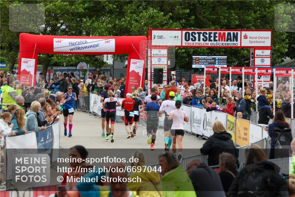 04.08.2024 - OstseeMan Michael Strokosch http://msf.ph/oto/6697044 04.08.2024 13:55:37 Laufen 200, 441, 450, 455, 469, 478, 506, 565, 679, 698, 734, 783, 795, 853, 935, 1129, 1271, 1294 meine-sportfotos.de