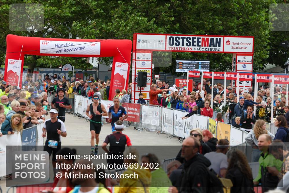 04.08.2024 - OstseeMan Michael Strokosch http://msf.ph/oto/6697202 04.08.2024 13:56:10 Laufen 108, 250, 259, 368, 386, 447, 473, 514, 531, 584, 652, 659, 699, 742, 744, 801, 822, 983, 1115, 1184, 1219, 1245 meine-sportfotos.de