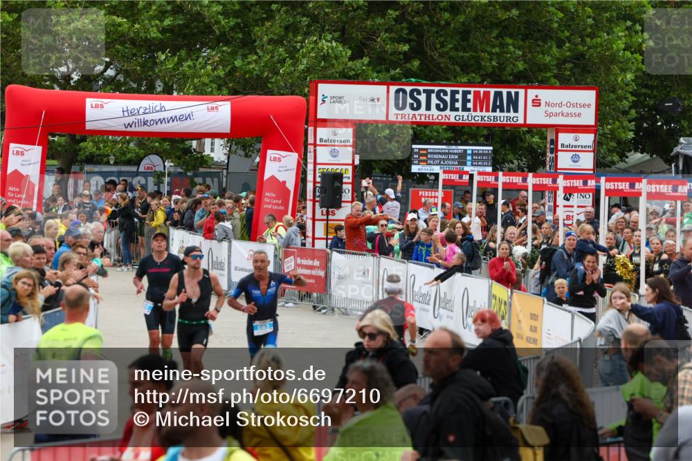 04.08.2024 - OstseeMan Michael Strokosch http://msf.ph/oto/6697210 04.08.2024 13:56:12 Laufen 108, 250, 259, 368, 386, 447, 473, 514, 531, 584, 652, 659, 699, 742, 744, 801, 822, 983, 1115, 1184, 1219, 1245 meine-sportfotos.de