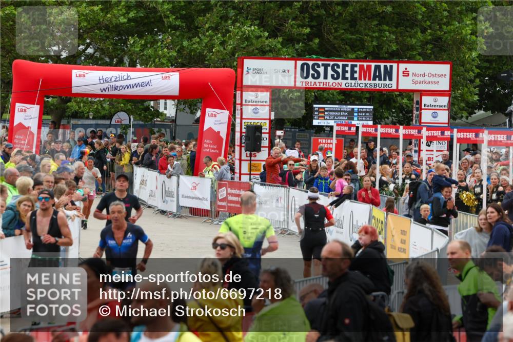 04.08.2024 - OstseeMan Michael Strokosch http://msf.ph/oto/6697218 04.08.2024 13:56:14 Laufen 108, 152, 250, 259, 368, 386, 447, 514, 531, 584, 652, 659, 699, 742, 744, 801, 822, 983, 1184, 1245 meine-sportfotos.de