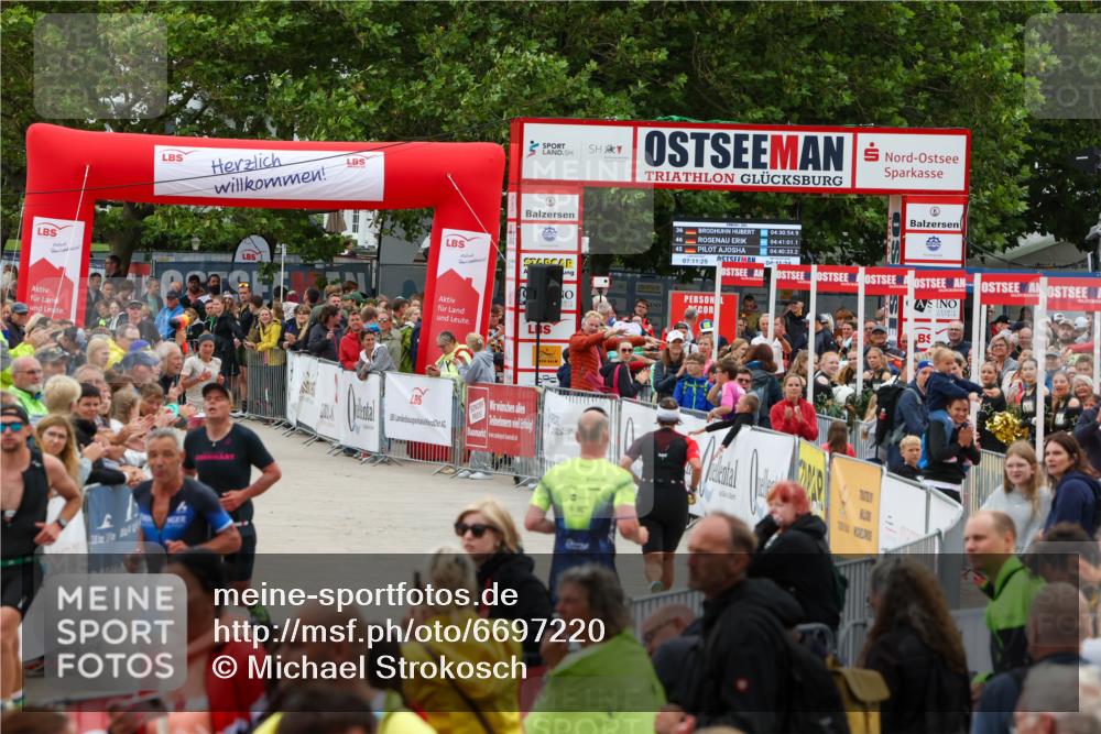 04.08.2024 - OstseeMan Michael Strokosch http://msf.ph/oto/6697220 04.08.2024 13:56:14 Laufen 108, 152, 250, 259, 368, 386, 447, 514, 531, 584, 652, 659, 699, 742, 744, 801, 822, 983, 1184, 1245 meine-sportfotos.de