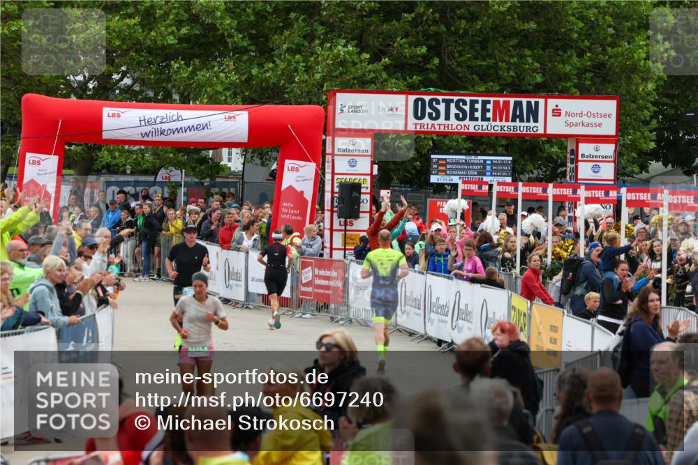 04.08.2024 - OstseeMan Michael Strokosch http://msf.ph/oto/6697240 04.08.2024 13:56:20 Laufen 24, 108, 152, 259, 298, 386, 415, 432, 447, 514, 531, 584, 632, 699, 742, 744, 801, 822, 983, 1184, 1245, 1280 meine-sportfotos.de