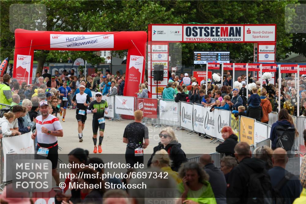 04.08.2024 - OstseeMan Michael Strokosch http://msf.ph/oto/6697342 04.08.2024 13:57:10 Laufen 5, 132, 170, 253, 284, 326, 446, 497, 507, 530, 550, 564, 576, 625, 660, 663, 692, 725, 749, 753, 771, 786, 794, 900, 907, 938, 1188, 1262 meine-sportfotos.de