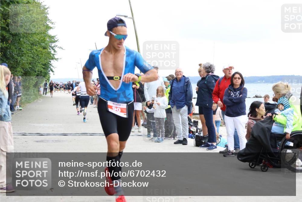 04.08.2024 - OstseeMan Strokosch-Dieckow http://msf.ph/oto/6702432 04.08.2024 13:53:50 Laufen 90, 116, 123, 133, 228, 245, 392, 517, 534, 605, 682, 784, 1287 meine-sportfotos.de
