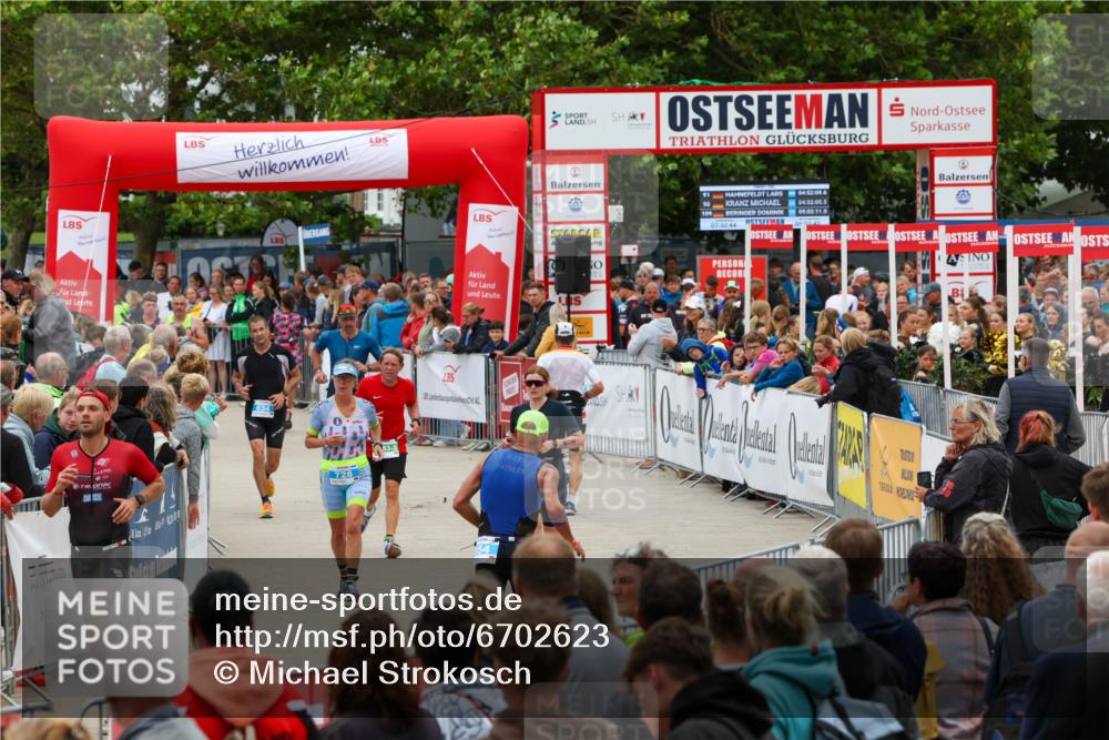04.08.2024 - OstseeMan Michael Strokosch http://msf.ph/oto/6702623 04.08.2024 14:17:34 Laufen 148, 169, 309, 350, 352, 359, 389, 483, 535, 579, 606, 634, 695, 728, 810, 918, 1253, 1298 meine-sportfotos.de