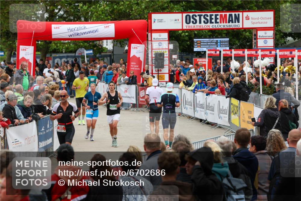 04.08.2024 - OstseeMan Michael Strokosch http://msf.ph/oto/6702686 04.08.2024 14:17:50 Laufen 148, 169, 352, 365, 389, 393, 490, 535, 579, 606, 615, 634, 695, 1158, 1193, 1253, 1258, 1294, 1298 meine-sportfotos.de