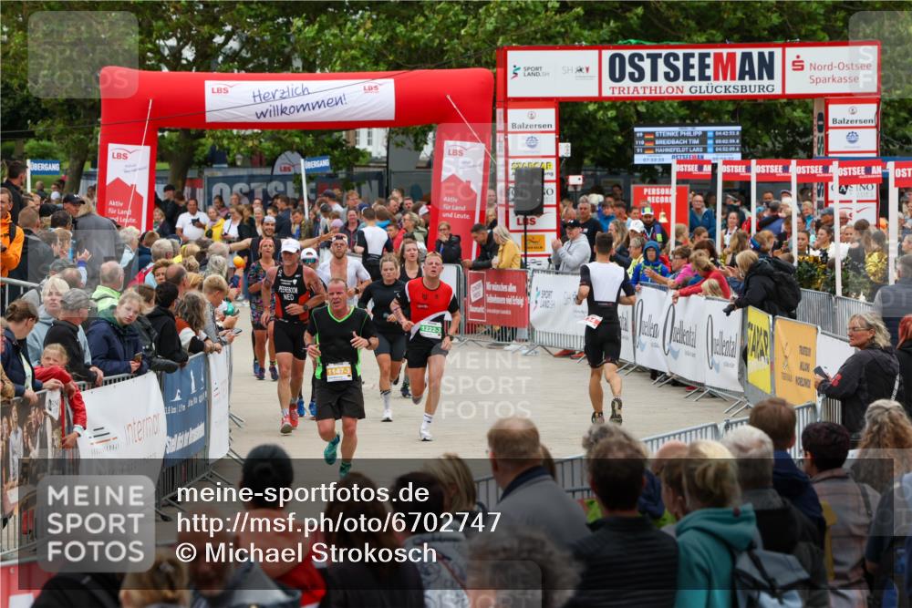 04.08.2024 - OstseeMan Michael Strokosch http://msf.ph/oto/6702747 04.08.2024 14:18:22 Laufen 73, 145, 184, 451, 464, 477, 513, 518, 566, 854, 903, 980, 987, 1147, 1176, 1222, 1257 meine-sportfotos.de