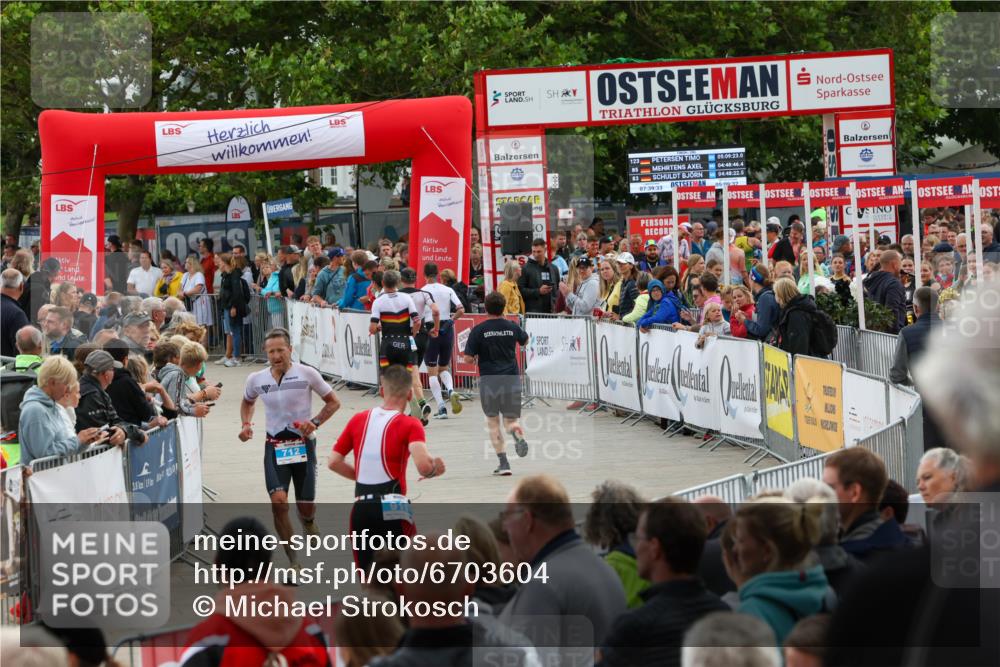 04.08.2024 - OstseeMan Michael Strokosch http://msf.ph/oto/6703604 04.08.2024 14:24:24 Laufen 140, 177, 409, 424, 430, 468, 521, 685, 712, 714, 736, 1128, 1144, 1149, 1157, 1206, 1297 meine-sportfotos.de