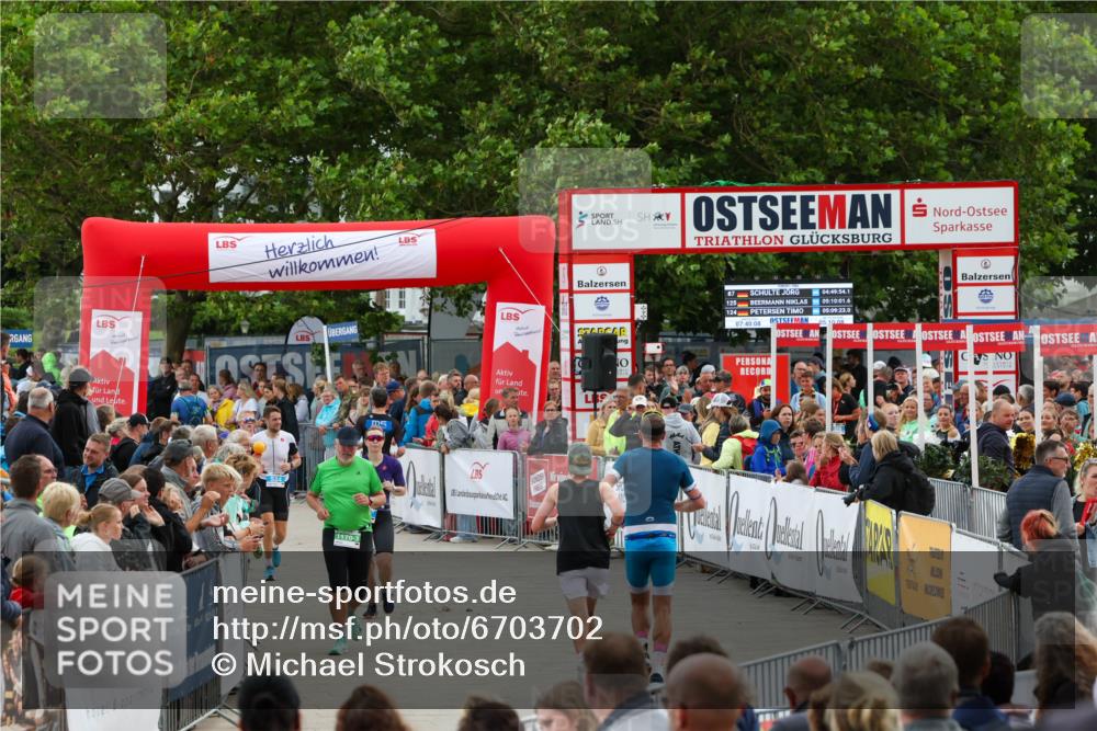 04.08.2024 - OstseeMan Michael Strokosch http://msf.ph/oto/6703702 04.08.2024 14:24:58 Laufen 172, 302, 381, 428, 500, 515, 524, 532, 547, 631, 821, 838, 874, 901, 911, 928, 1170, 1190 meine-sportfotos.de