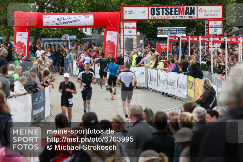 04.08.2024 - OstseeMan Michael Strokosch http://msf.ph/oto/6703995 04.08.2024 14:26:54 Laufen 108, 109, 116, 195, 200, 506, 596, 681, 771, 896, 900, 939, 945, 971, 1162, 1210, 1257 meine-sportfotos.de