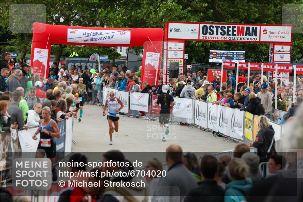 04.08.2024 - OstseeMan Michael Strokosch http://msf.ph/oto/6704020 04.08.2024 14:27:10 Laufen 108, 147, 200, 353, 400, 587, 627, 681, 771, 971, 1184, 1215, 1257, 1296 meine-sportfotos.de