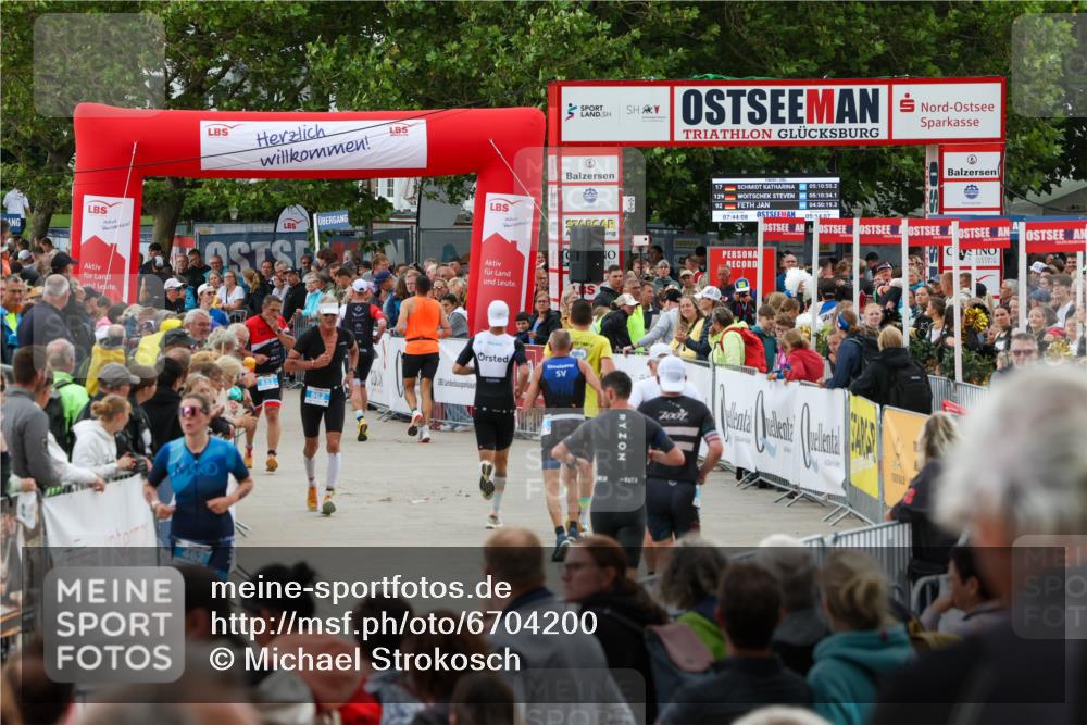 04.08.2024 - OstseeMan Michael Strokosch http://msf.ph/oto/6704200 04.08.2024 14:28:57 Laufen 13, 316, 352, 378, 462, 465, 479, 606, 633, 640, 747, 862, 954, 987, 1115, 1122 meine-sportfotos.de