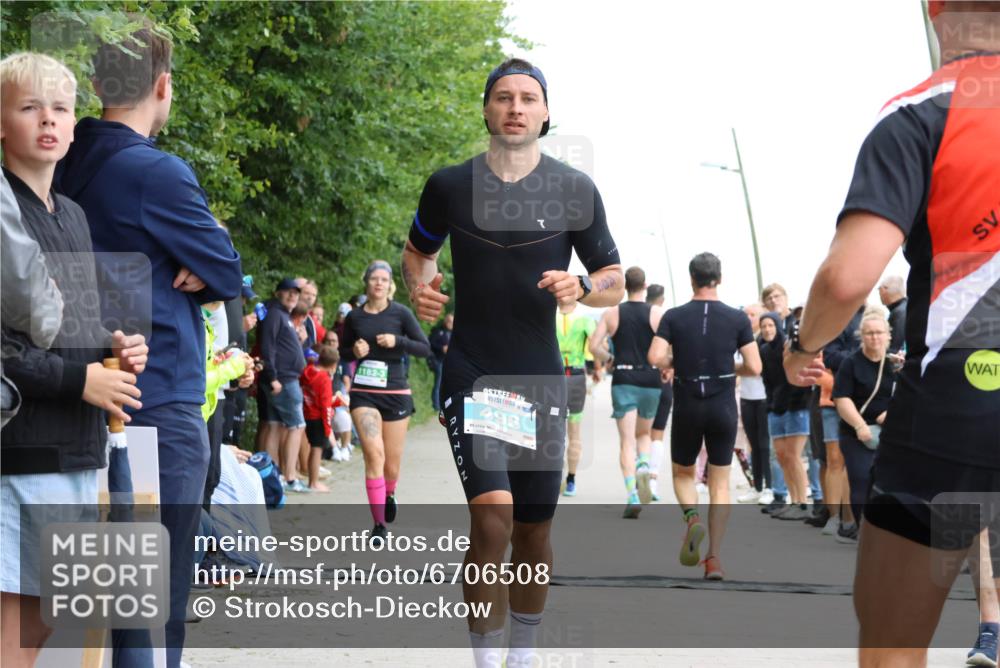 04.08.2024 - OstseeMan Strokosch-Dieckow http://msf.ph/oto/6706508 04.08.2024 14:18:32 Laufen 496, 513, 518, 850, 903, 1182, 1220 meine-sportfotos.de