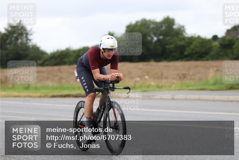 04.08.2024 - OstseeMan Fuchs,  Jonas http://msf.ph/oto/6707383 04.08.2024 09:45:18 Radfahren 121, 1106, 1136 meine-sportfotos.de