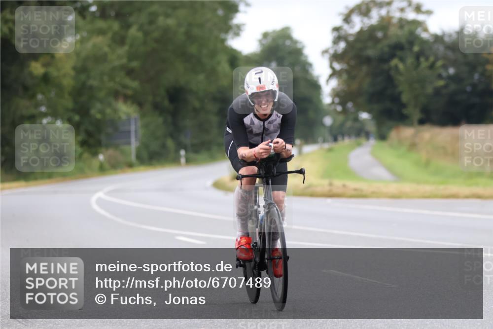 04.08.2024 - OstseeMan Fuchs,  Jonas http://msf.ph/oto/6707489 04.08.2024 09:46:33 Radfahren 89, 180 meine-sportfotos.de
