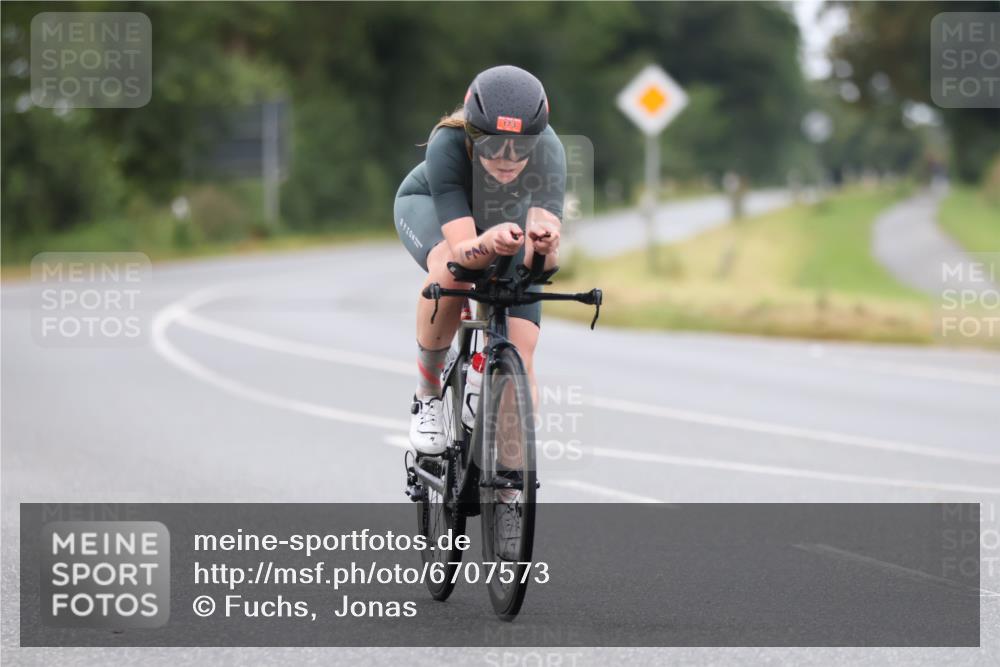 04.08.2024 - OstseeMan Fuchs,  Jonas http://msf.ph/oto/6707573 04.08.2024 09:47:12 Radfahren 111, 173 meine-sportfotos.de