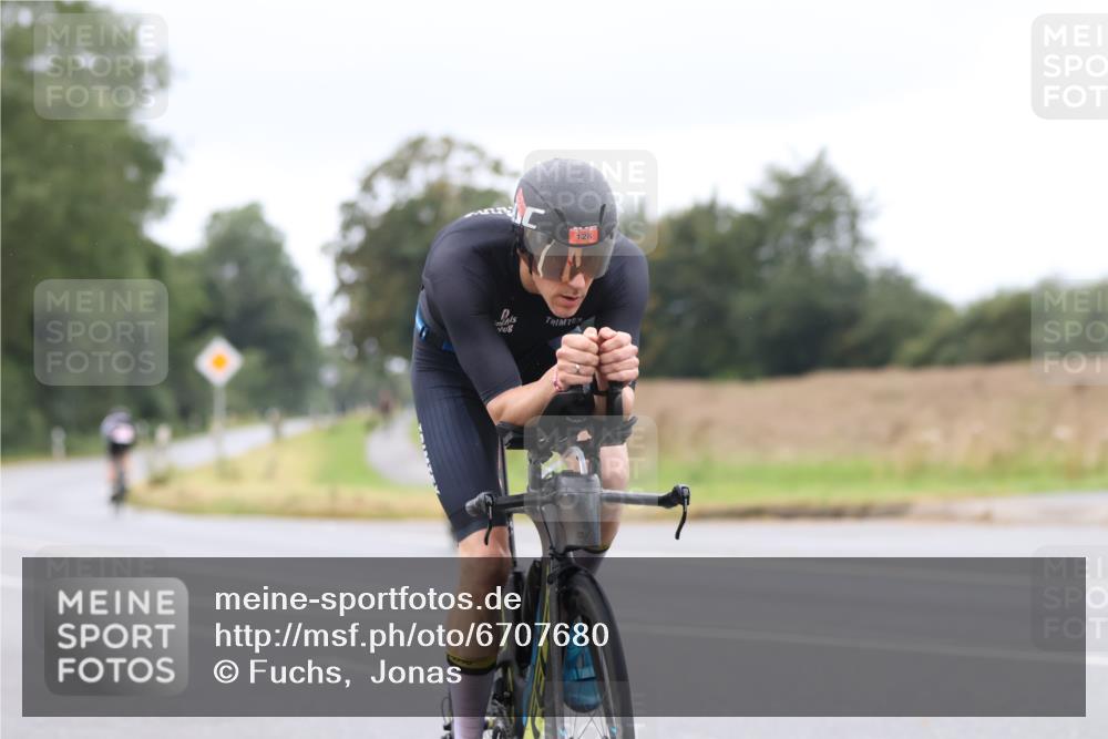 04.08.2024 - OstseeMan Fuchs,  Jonas http://msf.ph/oto/6707680 04.08.2024 09:48:57 Radfahren 123, 128 meine-sportfotos.de