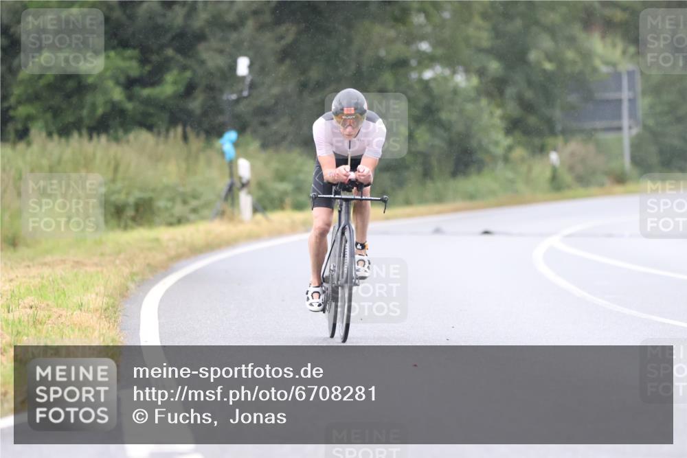 04.08.2024 - OstseeMan Fuchs,  Jonas http://msf.ph/oto/6708281 04.08.2024 09:55:19 Radfahren 54, 141 meine-sportfotos.de