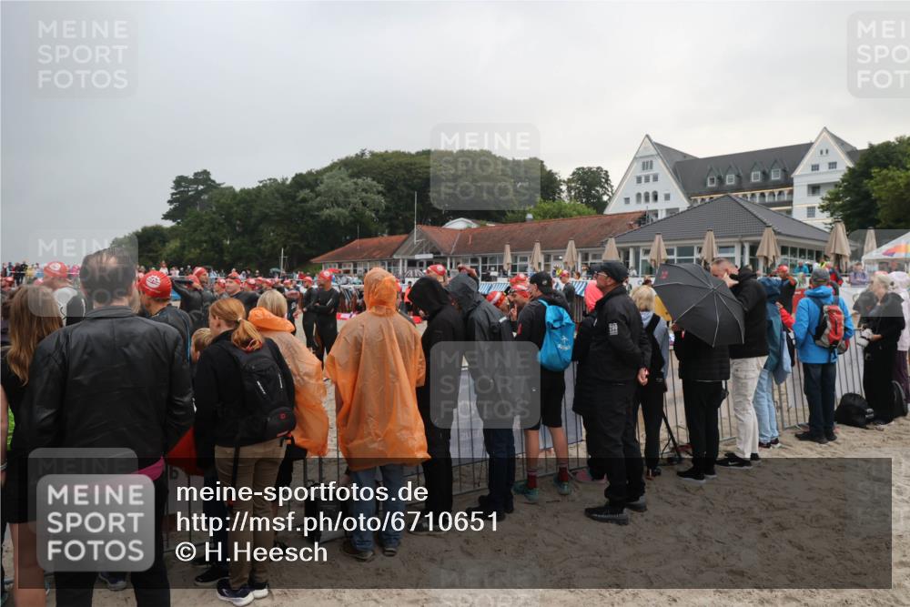 04.08.2024 - OstseeMan H.Heesch http://msf.ph/oto/6710651 04.08.2024 06:38:57 Bevor dem Schwimmen  meine-sportfotos.de