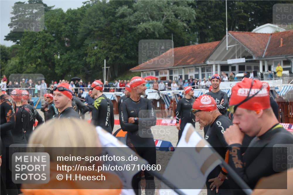 04.08.2024 - OstseeMan H.Heesch http://msf.ph/oto/6710660 04.08.2024 06:41:13 Bevor dem Schwimmen  meine-sportfotos.de