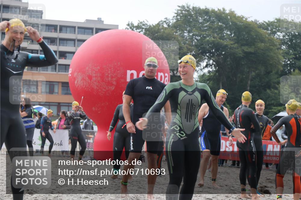04.08.2024 - OstseeMan H.Heesch http://msf.ph/oto/6710693 04.08.2024 06:49:43 Bevor dem Schwimmen  meine-sportfotos.de