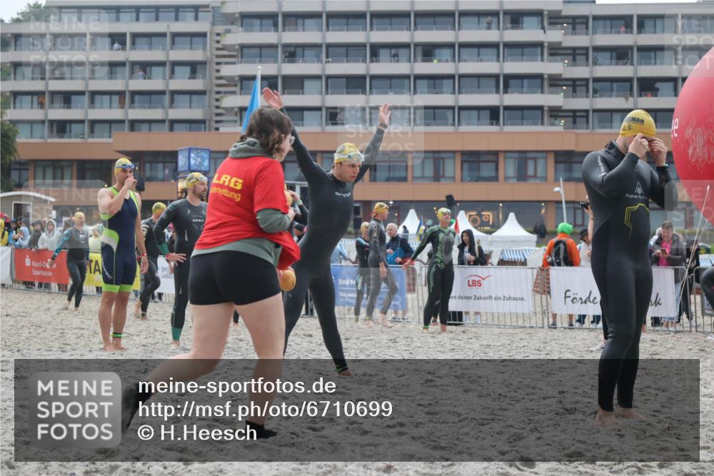 04.08.2024 - OstseeMan H.Heesch http://msf.ph/oto/6710699 04.08.2024 06:49:54 Bevor dem Schwimmen  meine-sportfotos.de