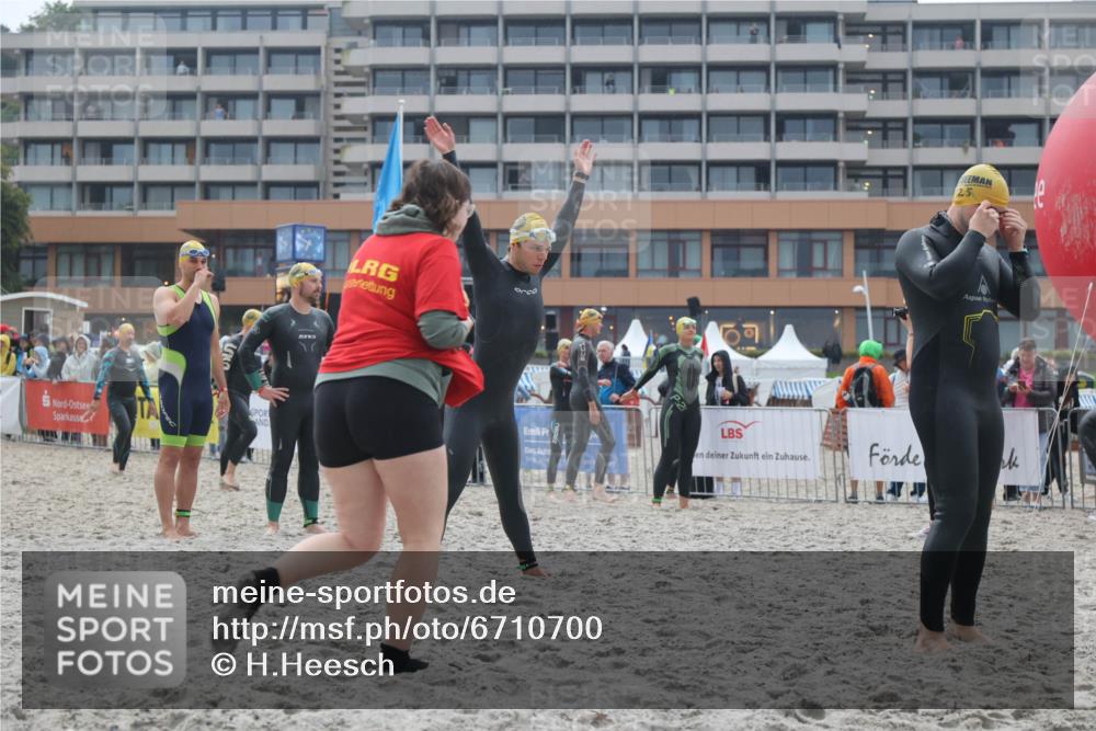 04.08.2024 - OstseeMan H.Heesch http://msf.ph/oto/6710700 04.08.2024 06:49:54 Bevor dem Schwimmen  meine-sportfotos.de