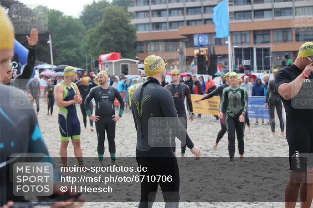 04.08.2024 - OstseeMan H.Heesch http://msf.ph/oto/6710706 04.08.2024 06:50:12 Bevor dem Schwimmen  meine-sportfotos.de