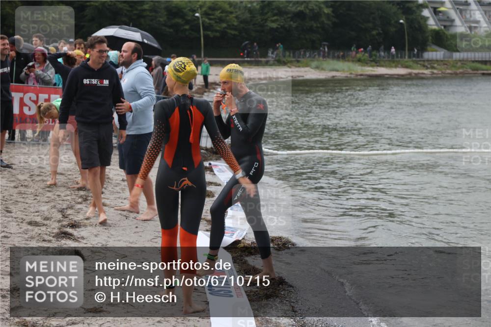 04.08.2024 - OstseeMan H.Heesch http://msf.ph/oto/6710715 04.08.2024 06:50:20 Bevor dem Schwimmen  meine-sportfotos.de