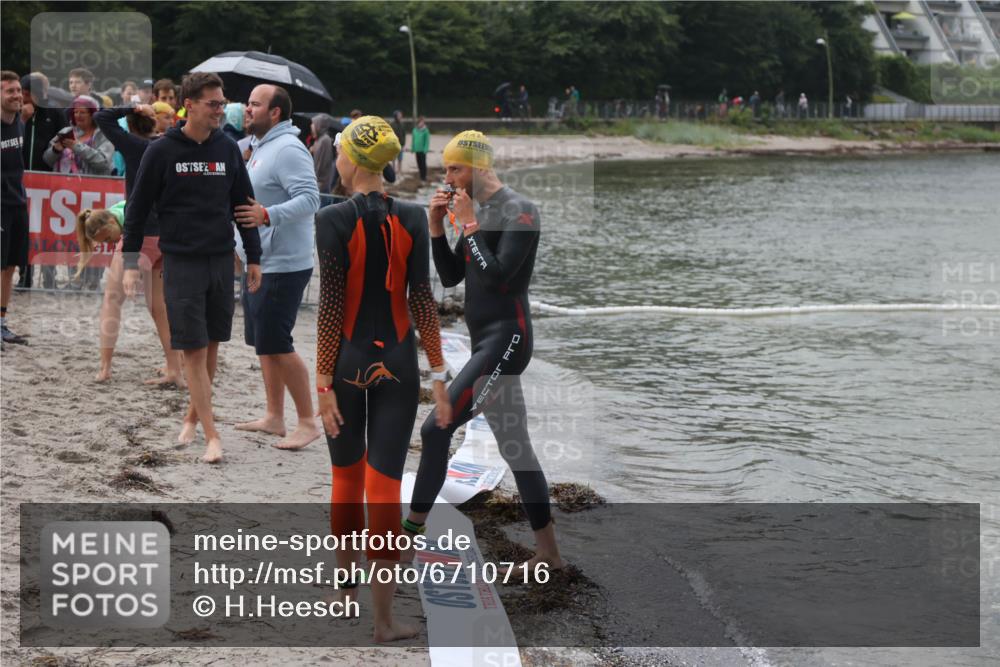 04.08.2024 - OstseeMan H.Heesch http://msf.ph/oto/6710716 04.08.2024 06:50:20 Bevor dem Schwimmen  meine-sportfotos.de