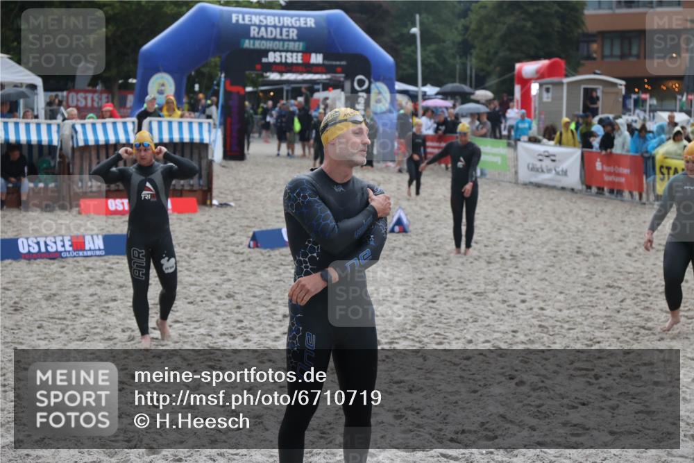 04.08.2024 - OstseeMan H.Heesch http://msf.ph/oto/6710719 04.08.2024 06:50:31 Bevor dem Schwimmen  meine-sportfotos.de