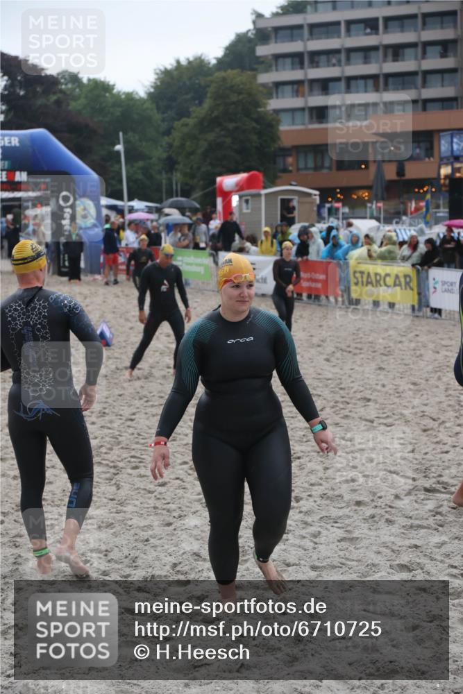 04.08.2024 - OstseeMan H.Heesch http://msf.ph/oto/6710725 04.08.2024 06:50:37 Bevor dem Schwimmen  meine-sportfotos.de
