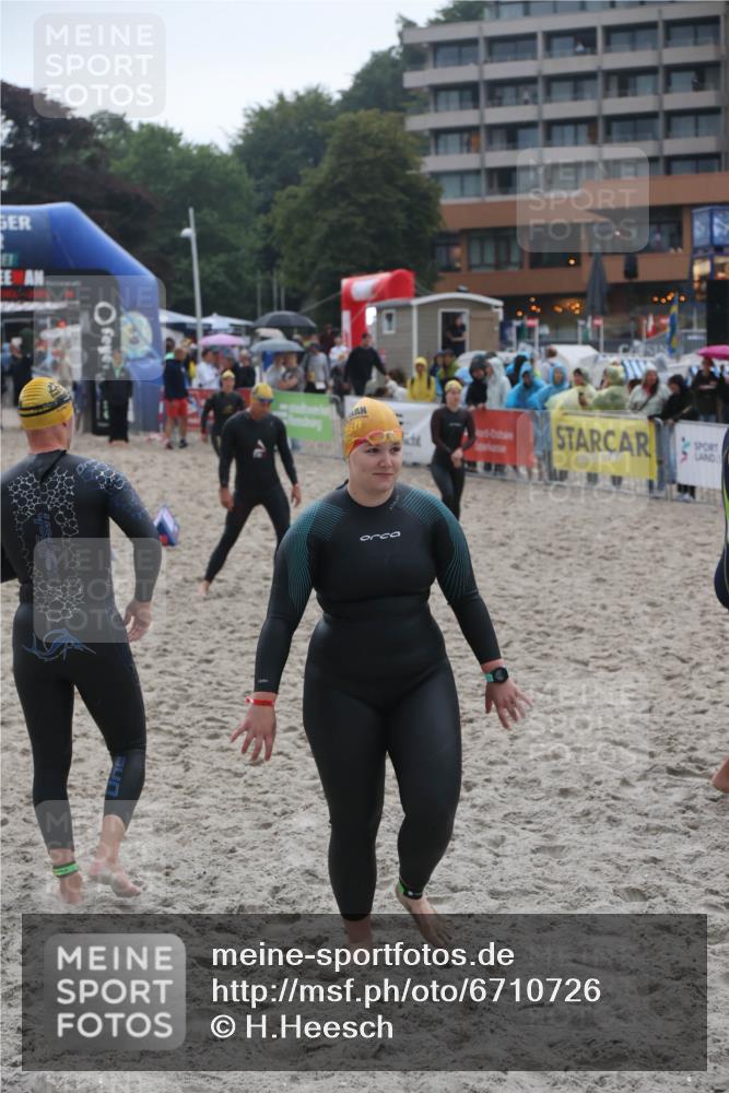 04.08.2024 - OstseeMan H.Heesch http://msf.ph/oto/6710726 04.08.2024 06:50:37 Bevor dem Schwimmen  meine-sportfotos.de