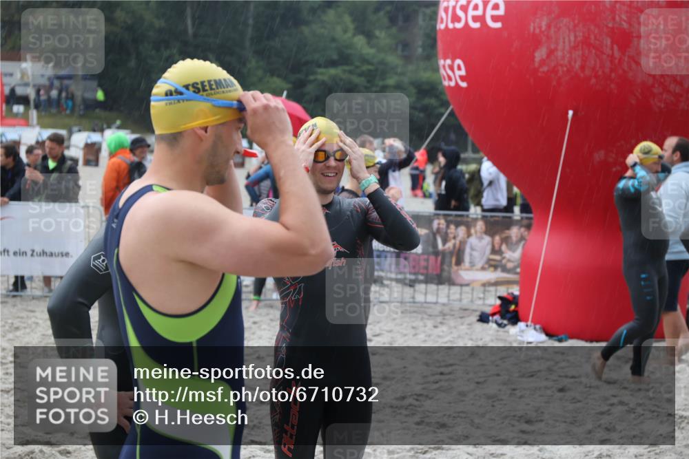 04.08.2024 - OstseeMan H.Heesch http://msf.ph/oto/6710732 04.08.2024 06:50:53 Bevor dem Schwimmen  meine-sportfotos.de