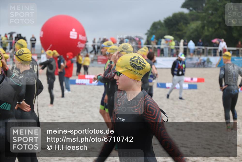 04.08.2024 - OstseeMan H.Heesch http://msf.ph/oto/6710742 04.08.2024 06:51:33 Bevor dem Schwimmen  meine-sportfotos.de